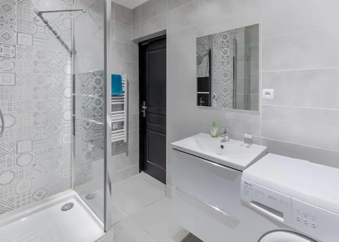 Saint-roch - Spacious, Fully Equipped & Park View